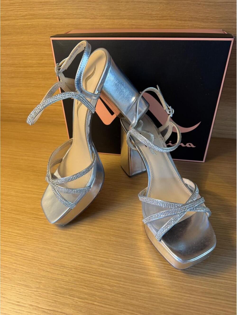 Women’s Nina Sevyn YM- Platform Sandal Silver Rhinestone - Size 11 - Worn once!